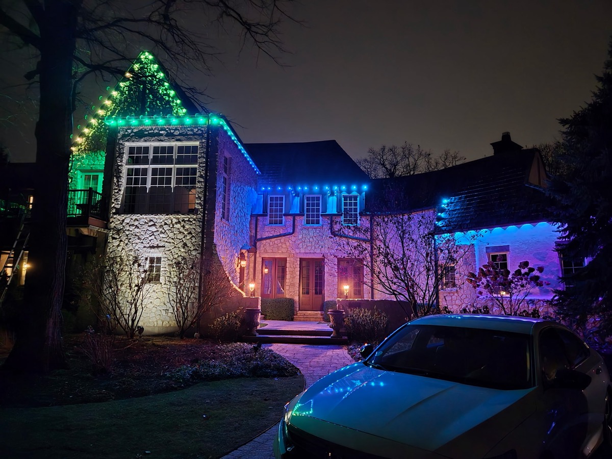 Residential holiday light design